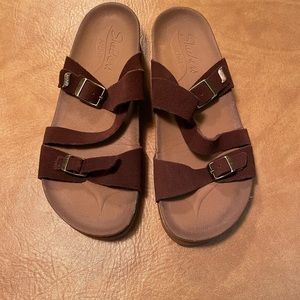 Skechers archfit sandals. Never worn!!